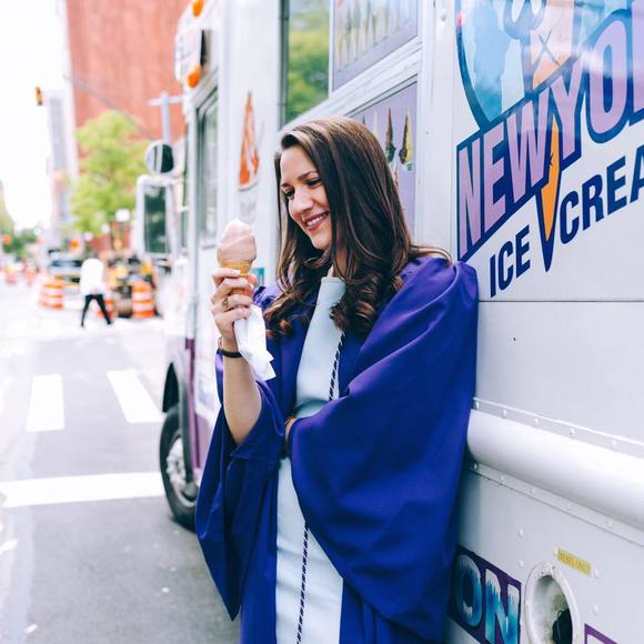 Meet your Posher, Julia - Picture 1 of 1